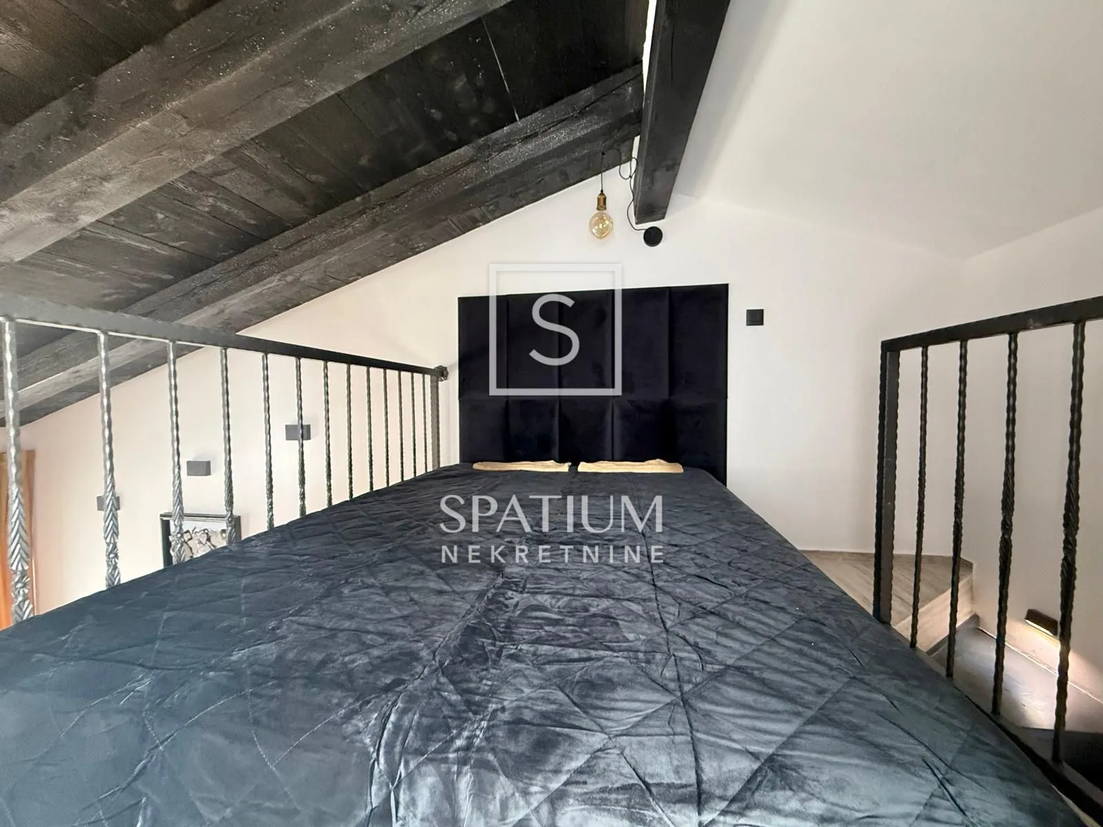 podmurvice, kuća s pet stanova i odvojenim studio apartmanom - slika 3