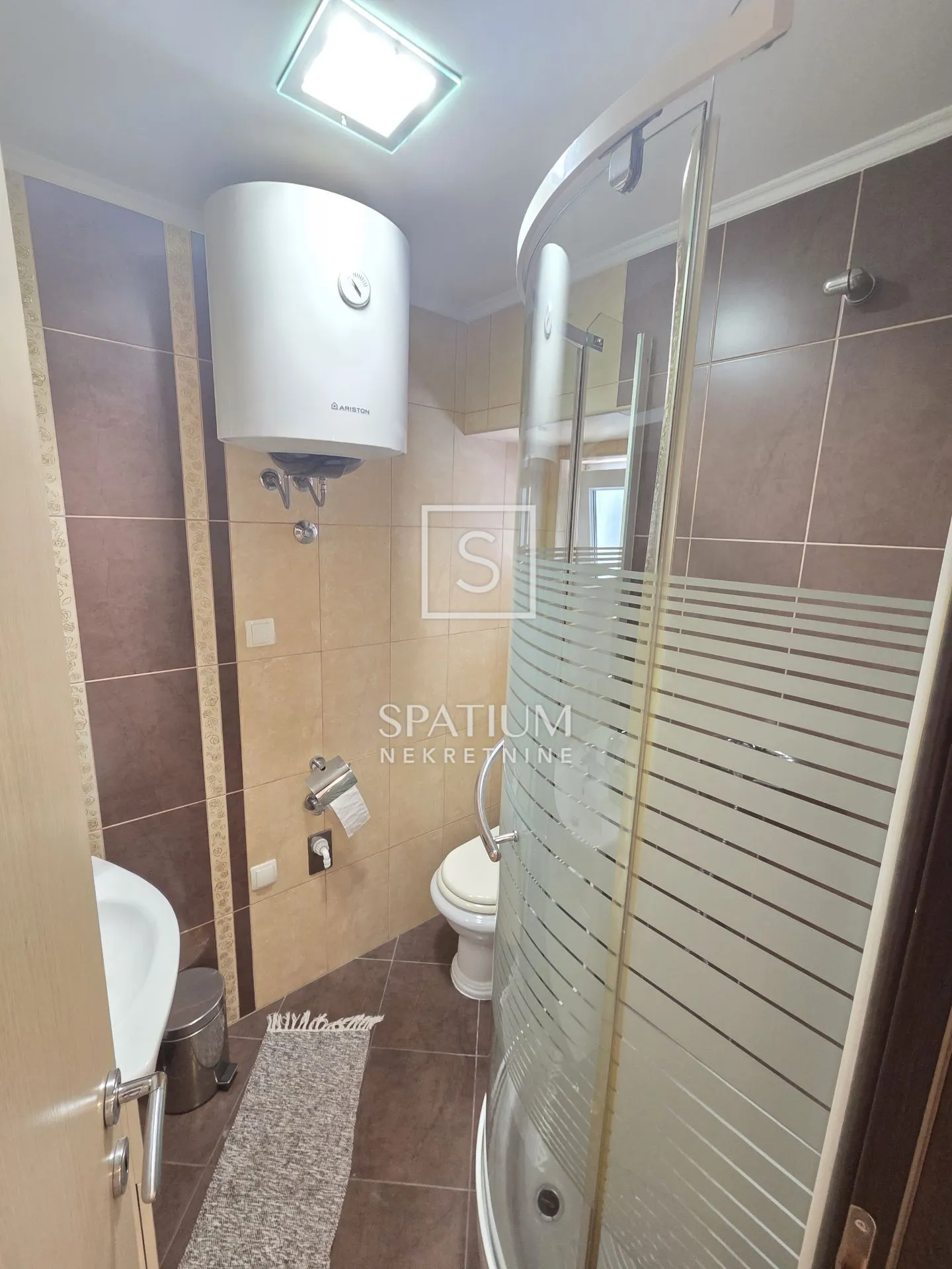 centar, uredski prostor 32m2 - slika 7