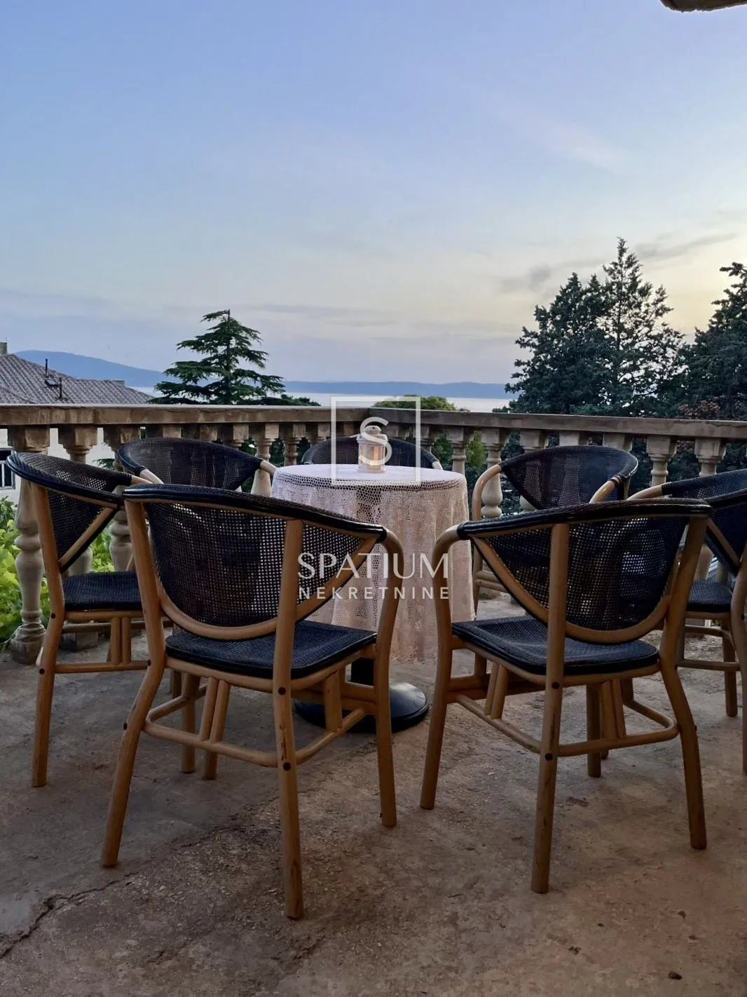 novi vinodolski, dvoetažni stan udaljen 150 metara od mora i plaže - slika 4
