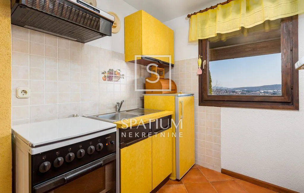 vrbovsko, kuća s bazenom i okućnicom od 6200 m2 - slika 8