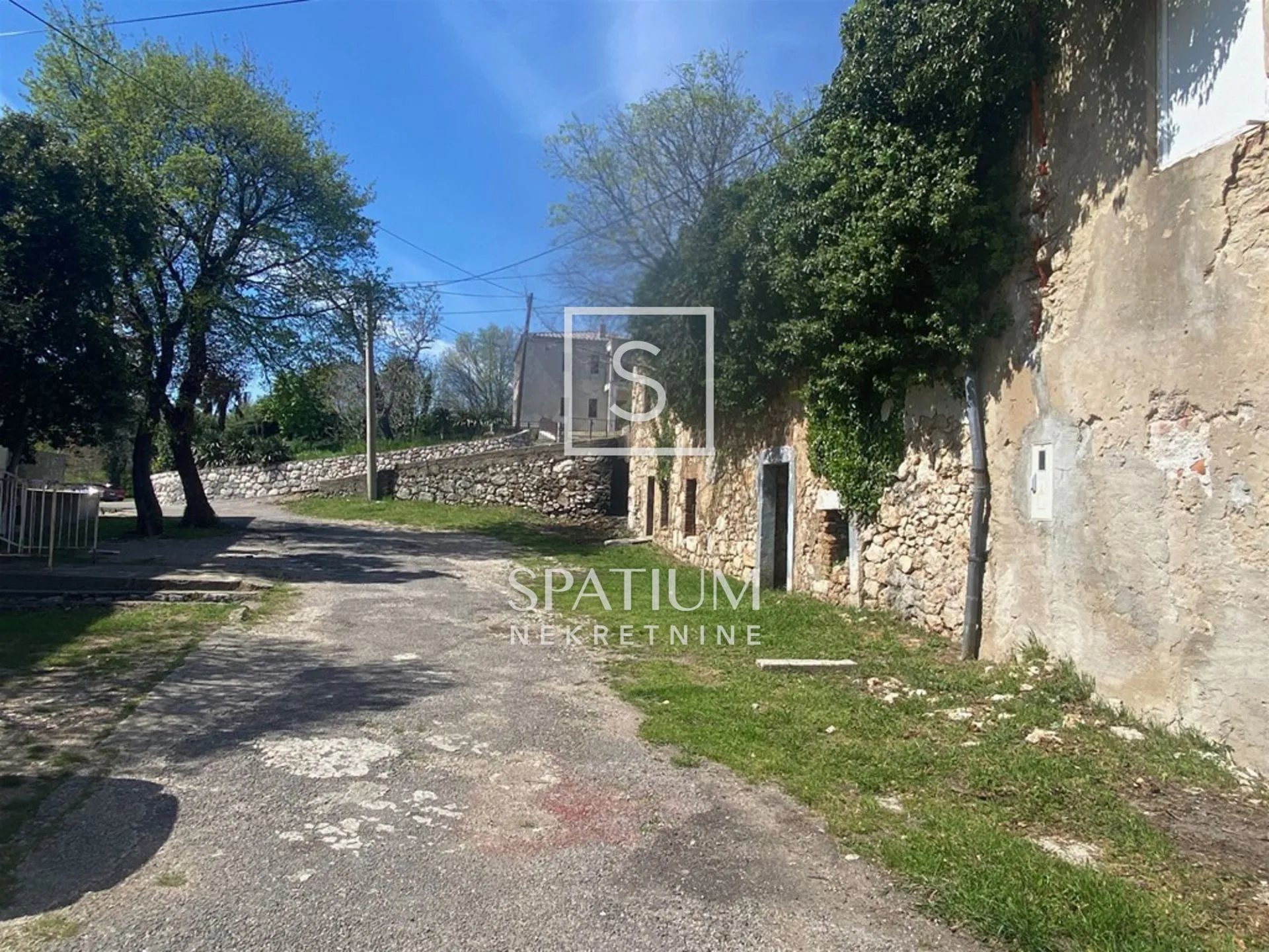 Bribir, Vinodolska Općina, Starina Za Adaptaciju