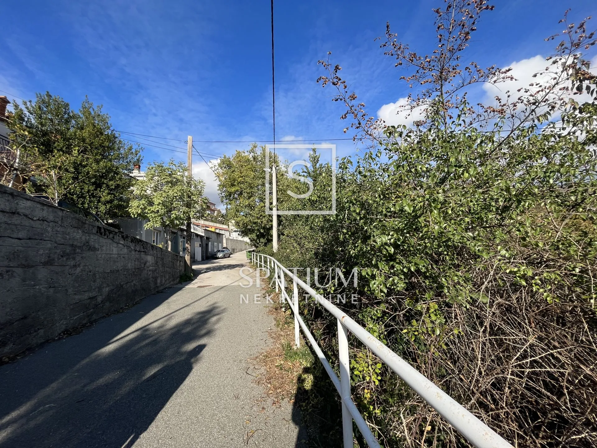 svilno, građevinski teren 980 m2 - slika 2