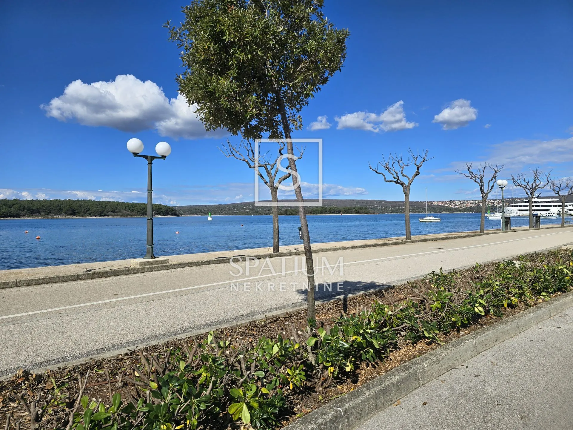 otok krk, punat, stan u centru - slika 2
