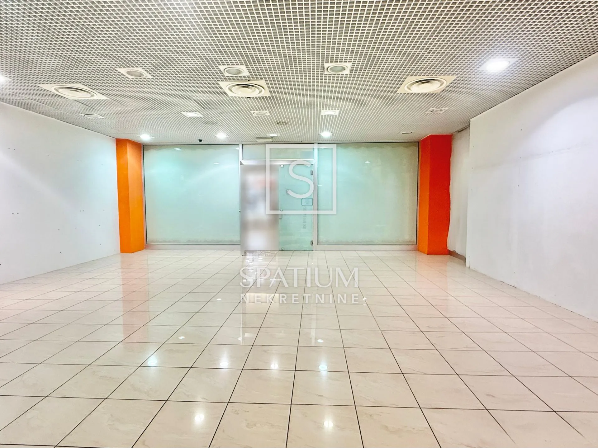 Pećine, Samo Kod Nas, Poslovni Prostor U Tower Centru - Rijeka