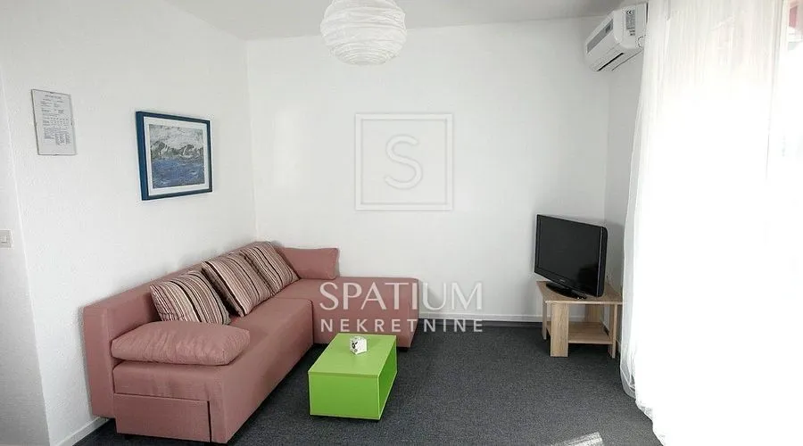 malinska, kuća s dva bazena - slika 34