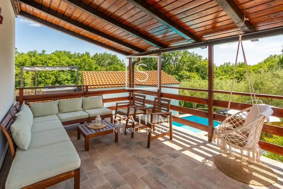 vrbnik, otok krk, kuća s bazenom u mirnom okruženju - slika 3