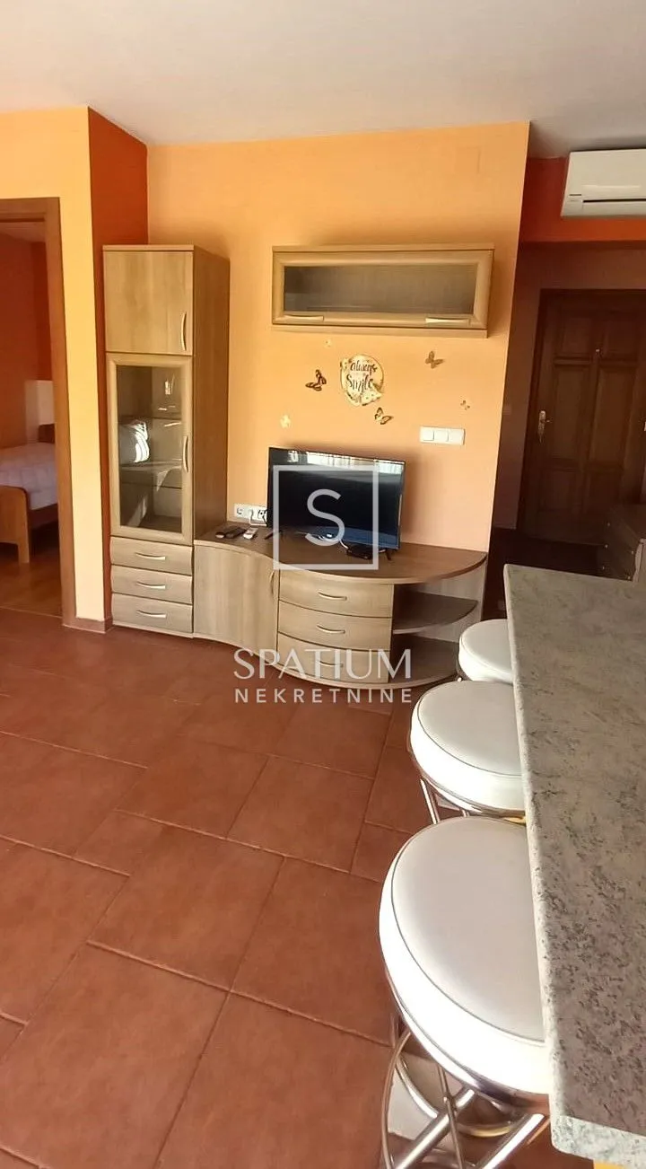 pag, novalja, tri apartmana s firmom - slika 4