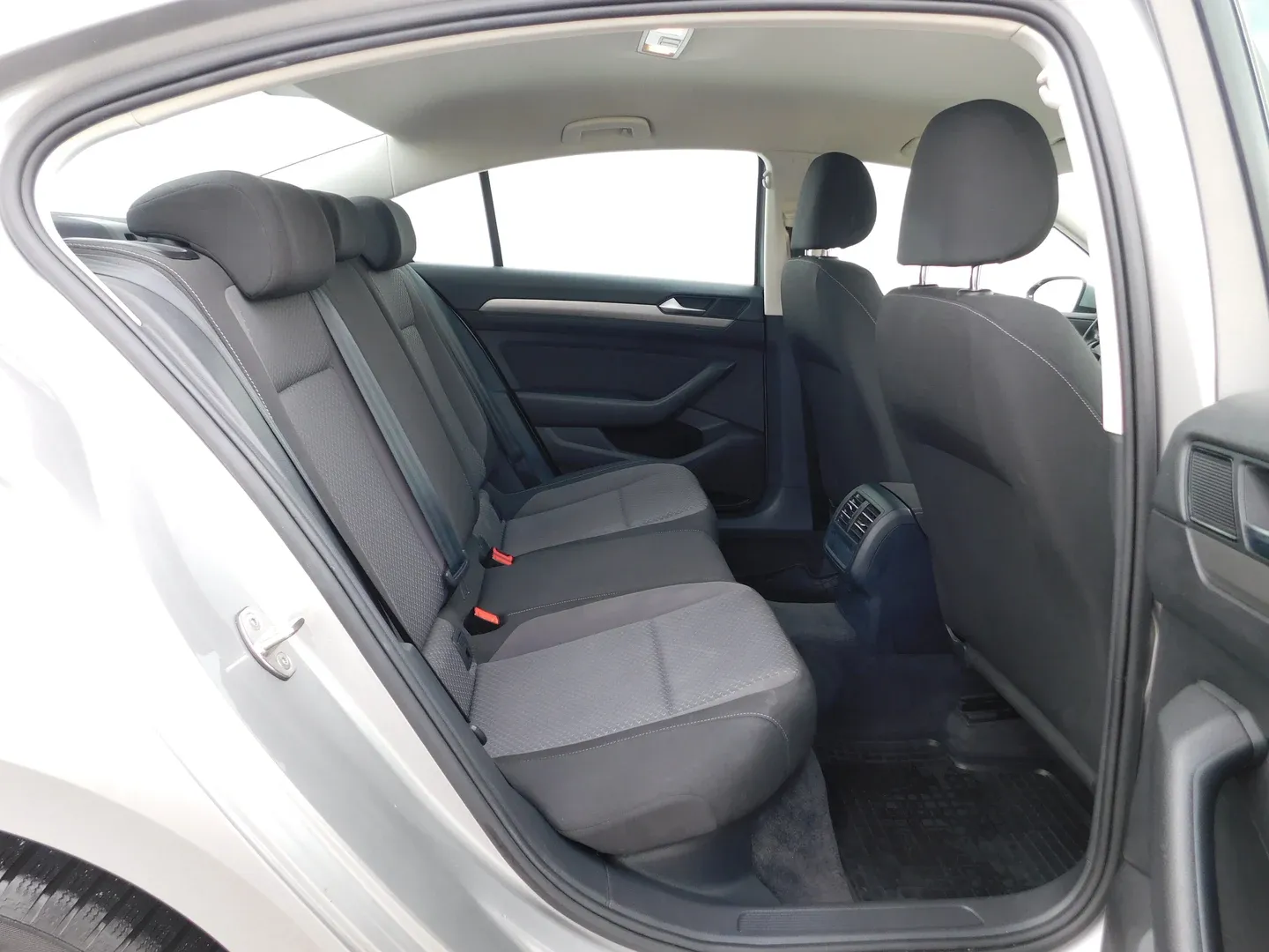 02428 volkswagen passat 1.6 tdi bmt dsg trendline - slika 11
