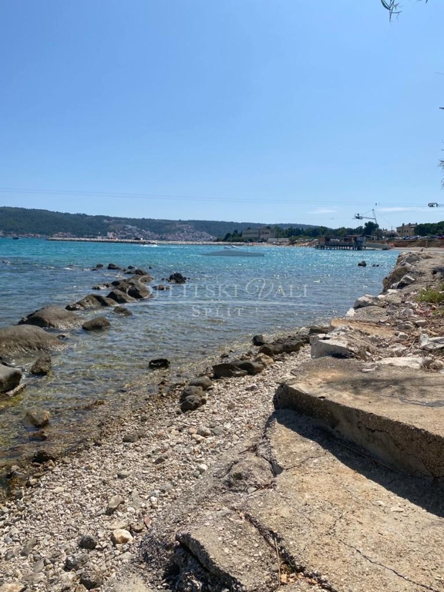 kaštel štafilić - građevinsko zemljište pored mora 1663m2 - slika 2
