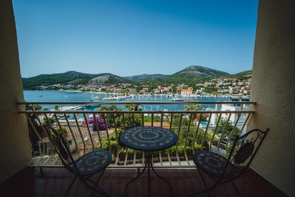 apartmanska kuća - seget vranjica - slika 3