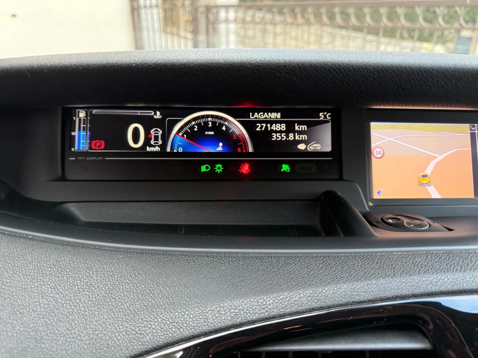 renault scenic 1.6 dci bose - slika 12
