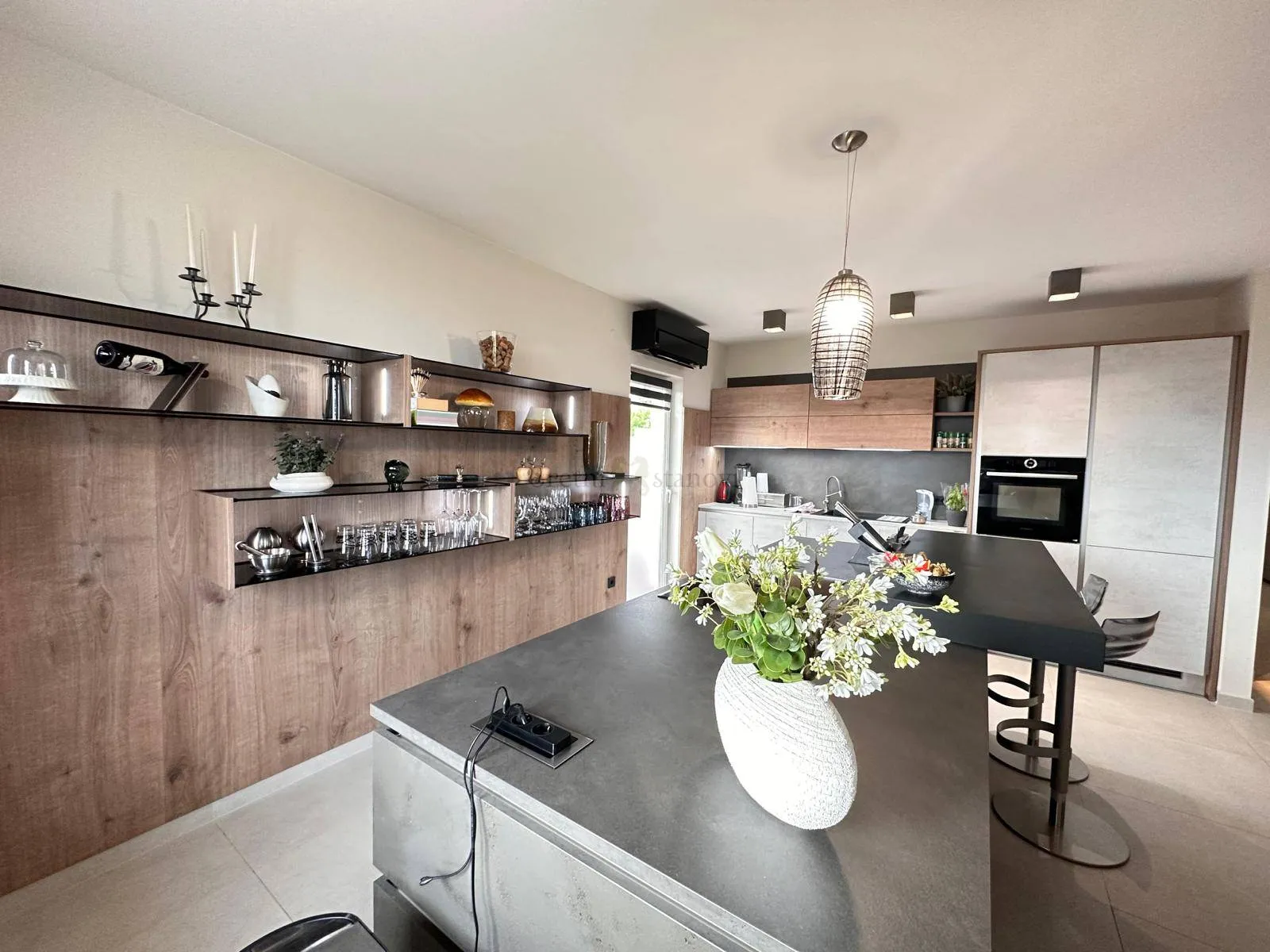 hosti, luksuzni penthouse s pogledom na more - slika 3