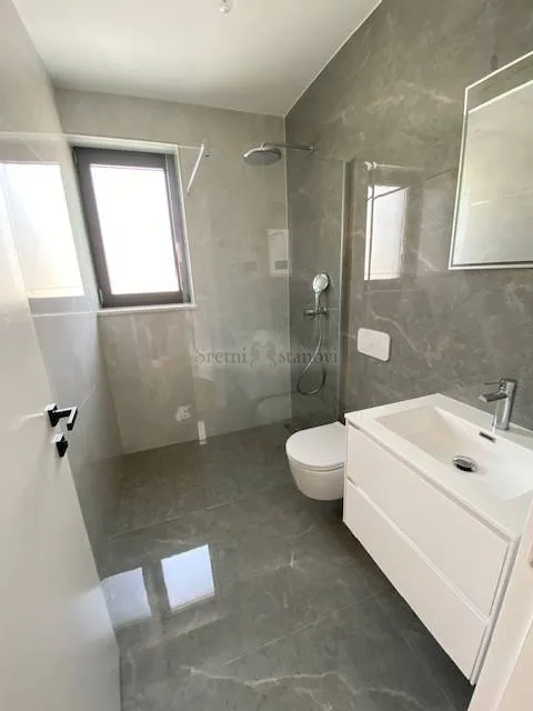 kuća, pobri,171 m2, bazen, tri parkirna mjesta - slika 12