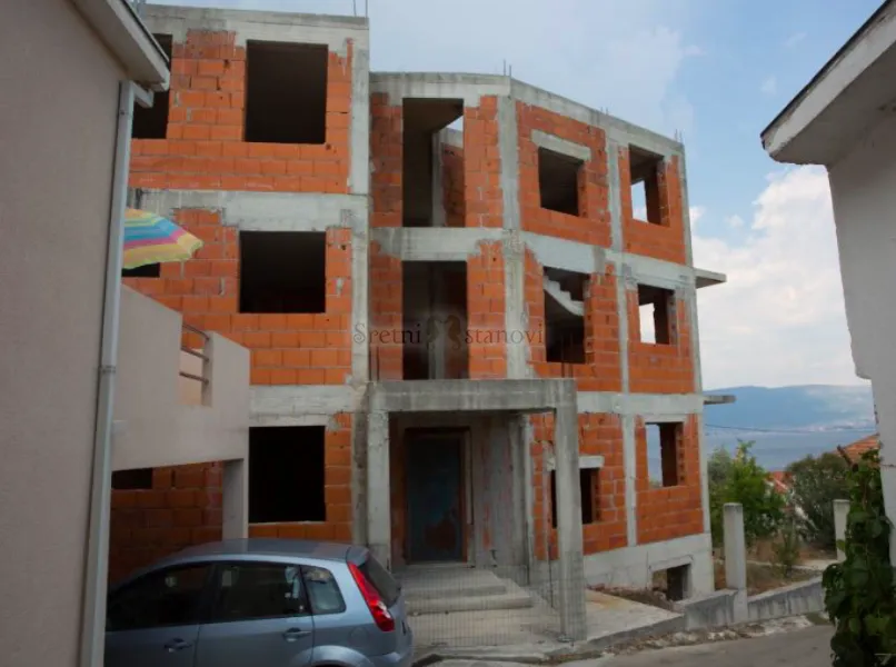 kuća čiovo, arbanija 360 m2 - slika 12