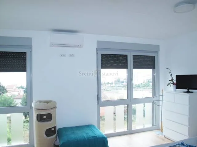 matulji, troetažni stan, 200 m2, 4s+db, s garažom - slika 12