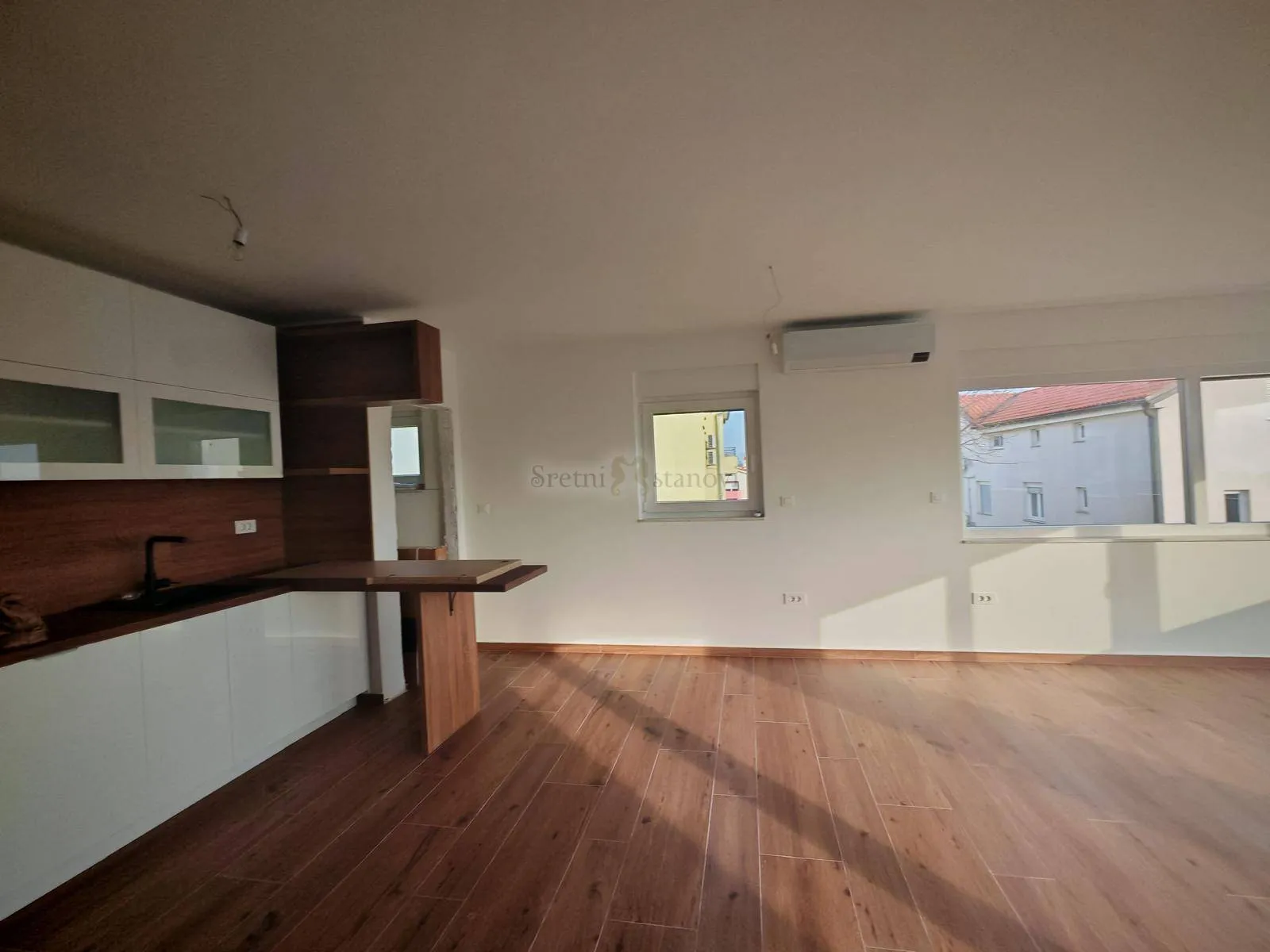 rešetari , stan 3s+db , penthouse , garaža - slika 3