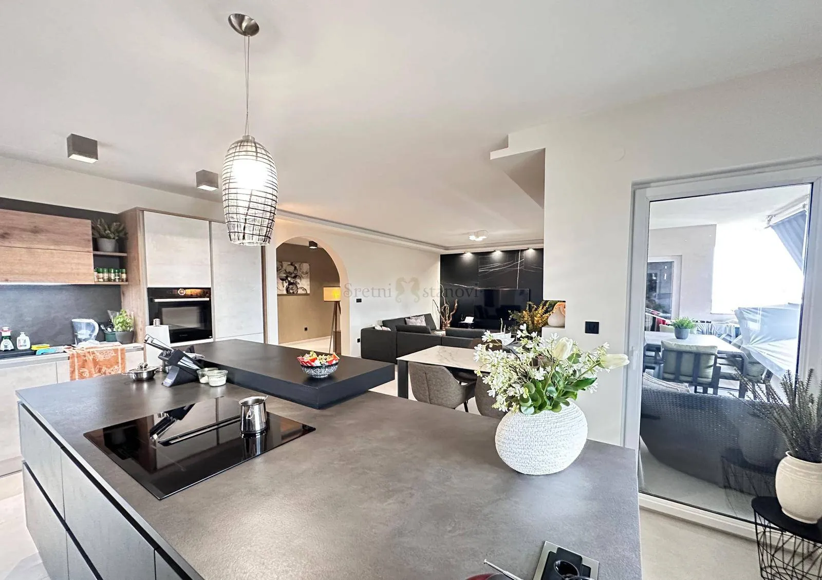 hosti, luksuzni penthouse s pogledom na more - slika 4