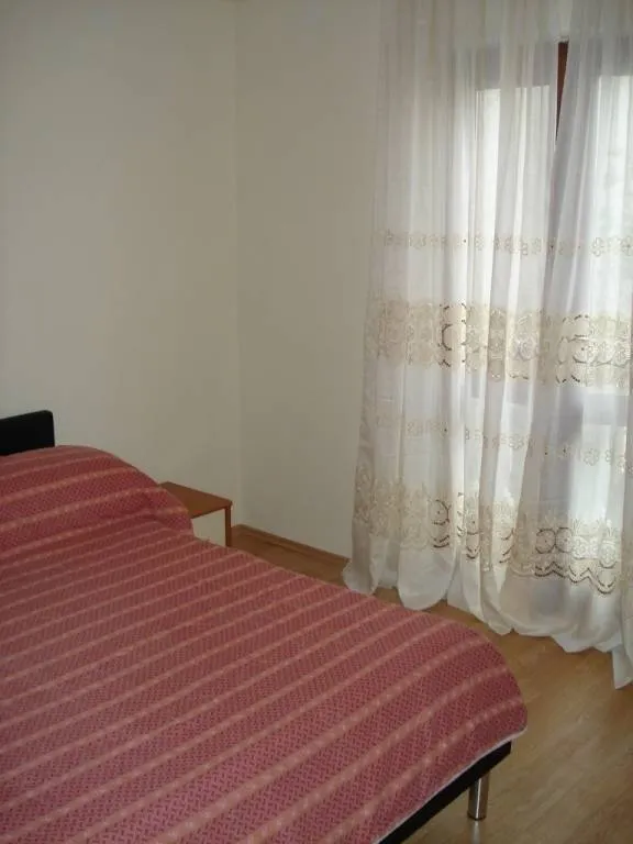 grad krk,40 m2, 1s+db, s parkingom - slika 2