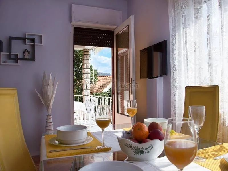 opatija,volosko,100 m2,2s+db,odlična lokacija - slika 14