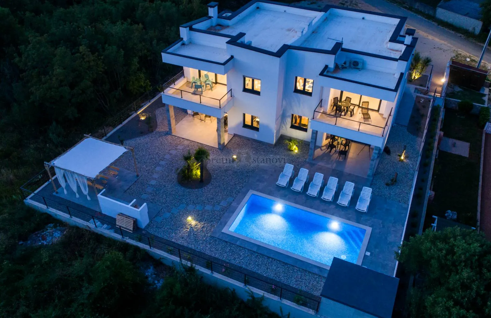 krk, novogradnja, 300 m2, kuća sa četiri stana i bazenom - slika 6