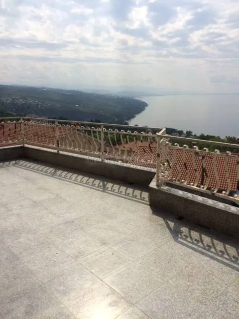 opatija,pobri, tri stana i poslovnim prostoro,850 m2 - slika 2