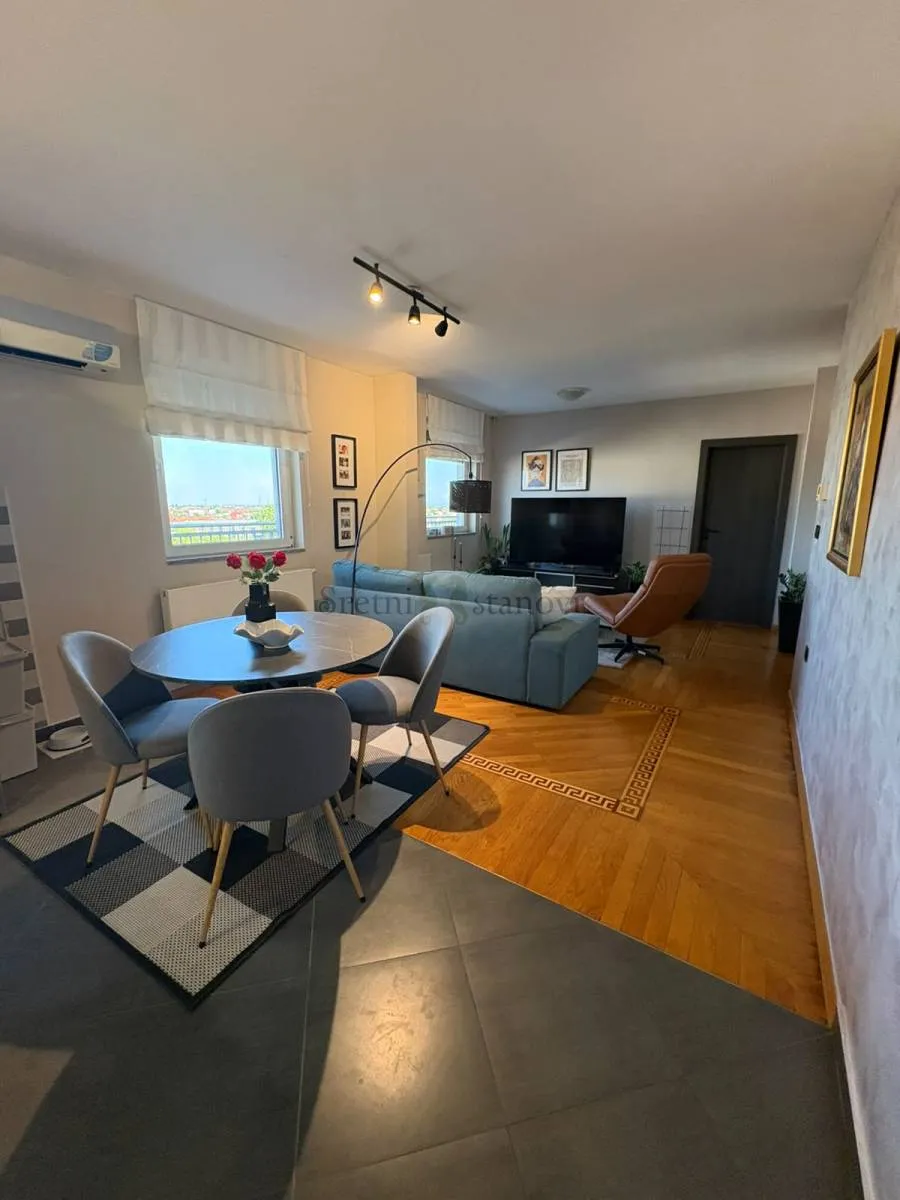 prodaje se prostran četverosoban stan s velikom terasom i garažom – 122,66 m² - slika 5