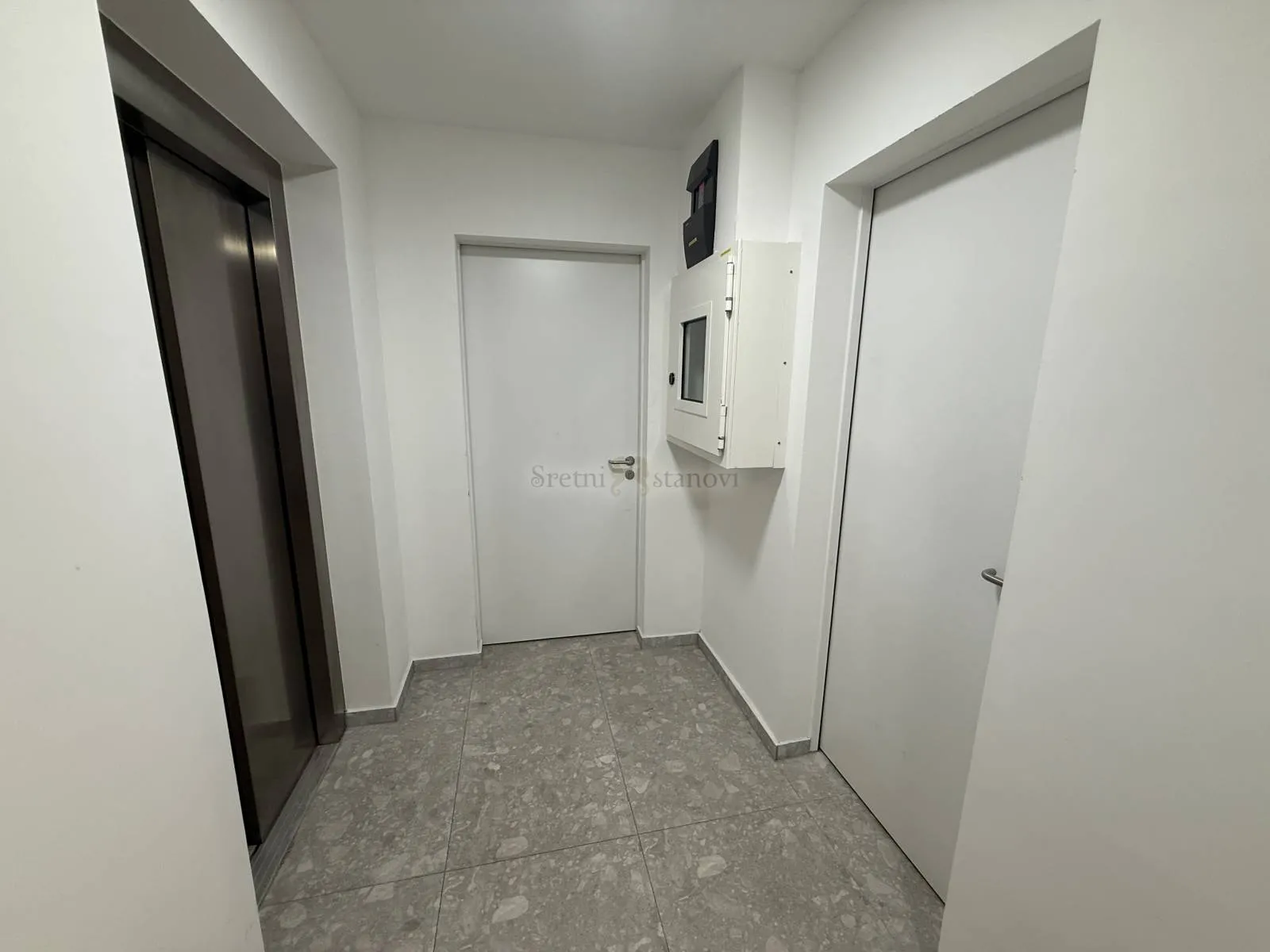 luksuzni penthouse u centru zagreba (najam) - slika 17
