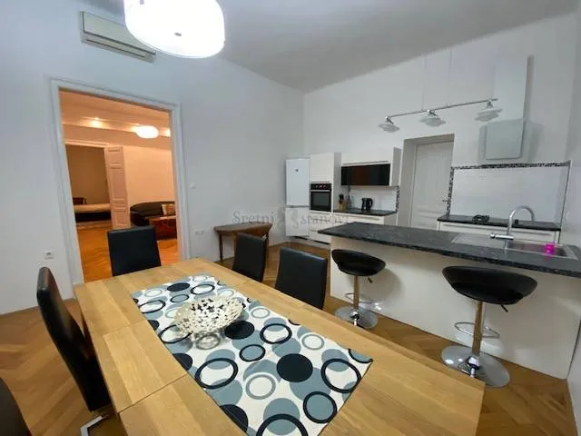 centar, gospodski stan, 3s+db, 140 m2 - slika 4