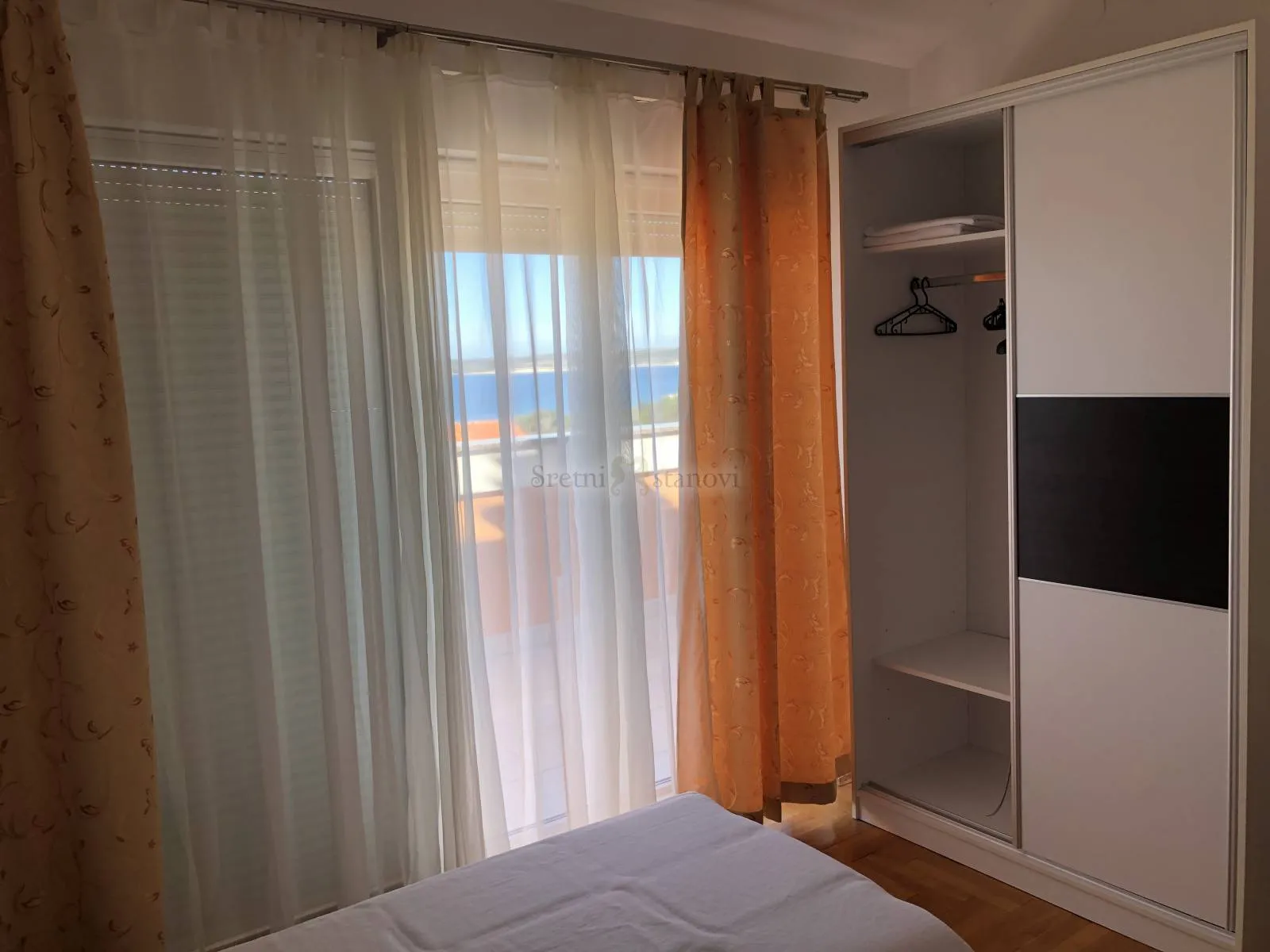 vidalići, kuća s 5 apartmana i garažom, drugi red od mora - slika 26