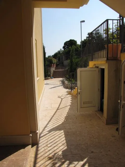 njivice, kuća 50m od mora i plaže - slika 7