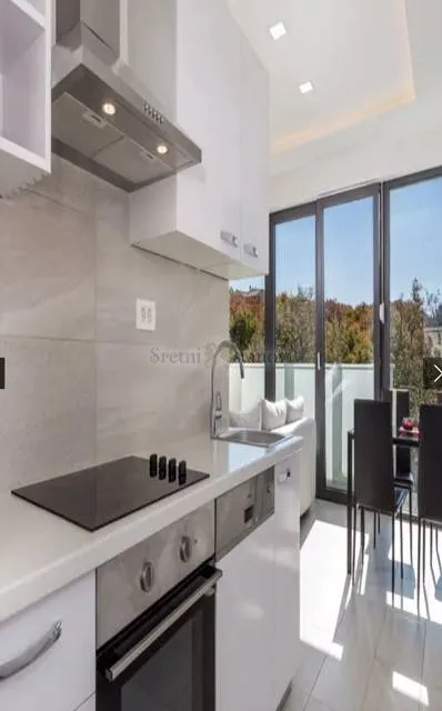 kostrena, moderna villa s bazenom i garažom, 330 m2 - slika 11
