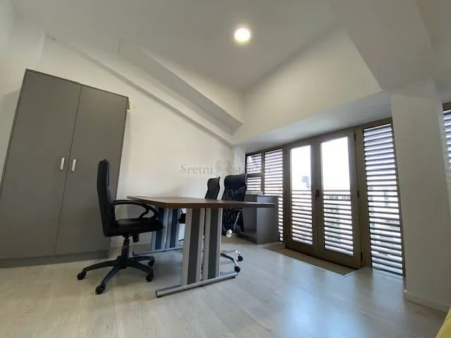 najam, centar, 22 m2, s toaletom - slika 2