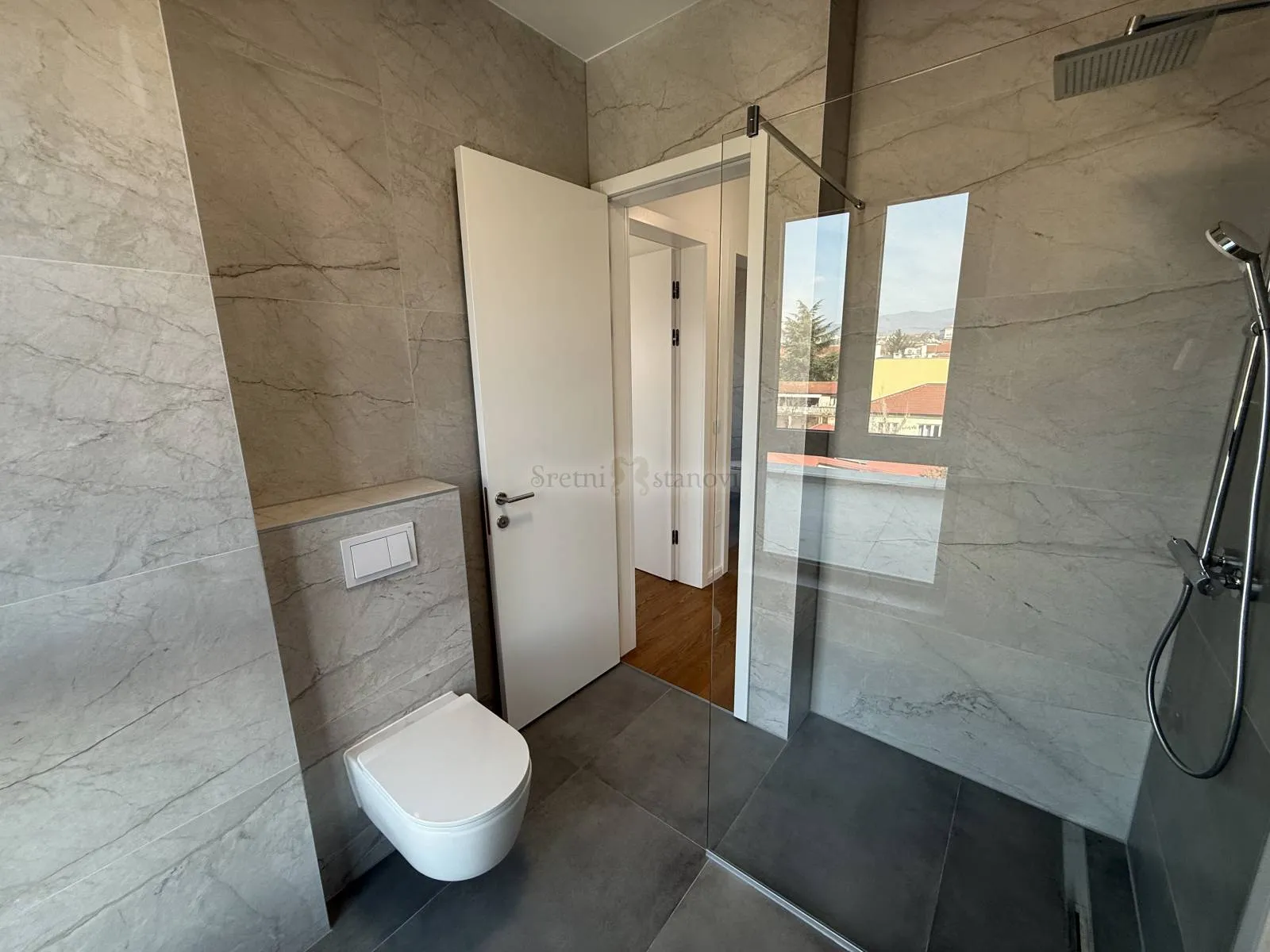 luksuzni penthouse u centru zagreba (najam) - slika 13