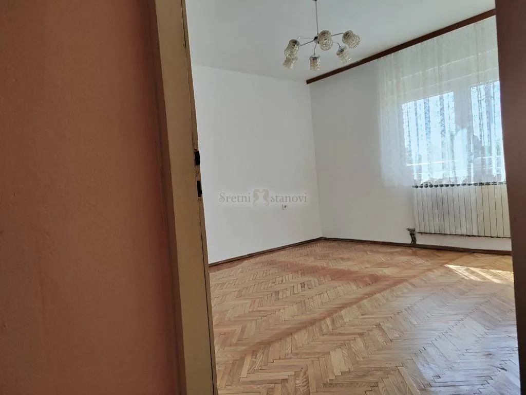građevinsko zemljište i 2 kuće (2212 m2) - stubičke toplice - slika 13