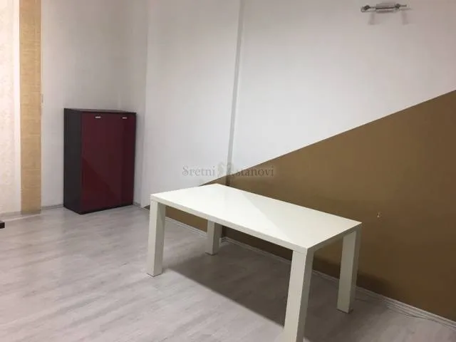 centar, 28 m2, kimatizirano i opremljeno - slika 2