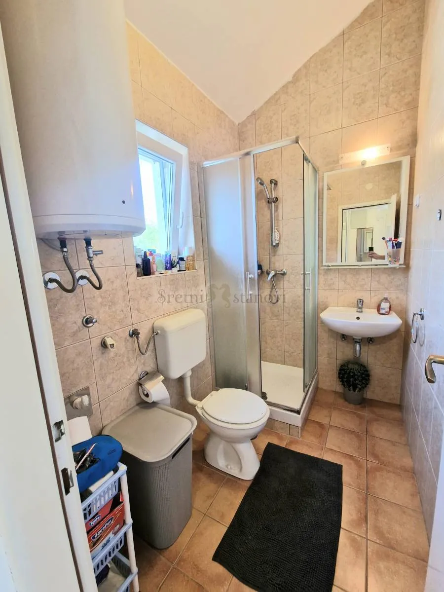 pag- dva apartmana, pogled na more, vrt - slika 9