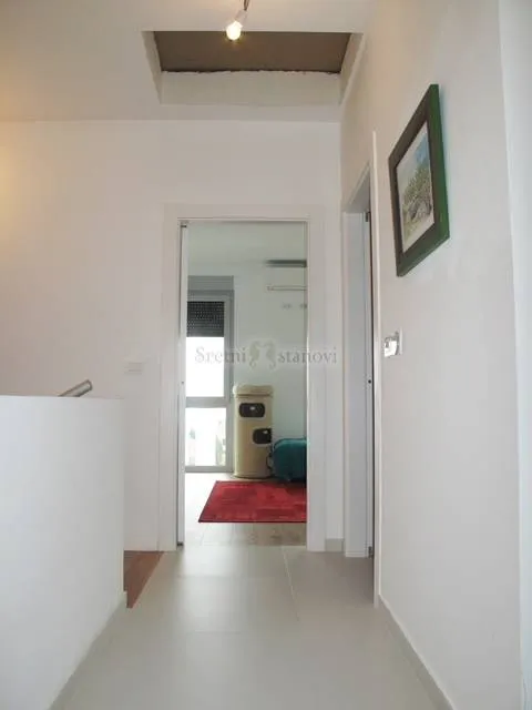 matulji, troetažni stan, 200 m2, 4s+db, s garažom - slika 9