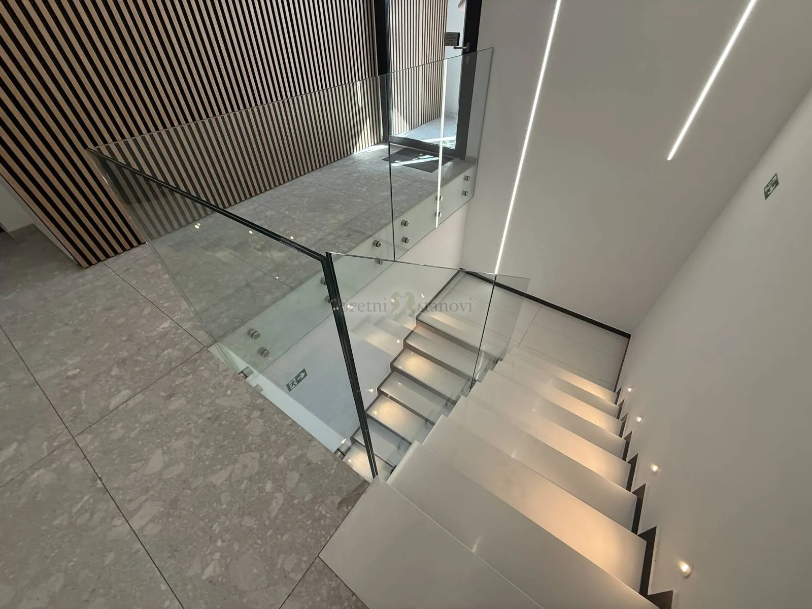 luksuzni penthouse u centru zagreba (najam) - slika 16