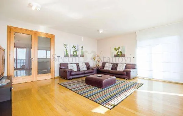 martinkovac, dvoetažni stan u kući s bazenom, 200 m2 - slika 4