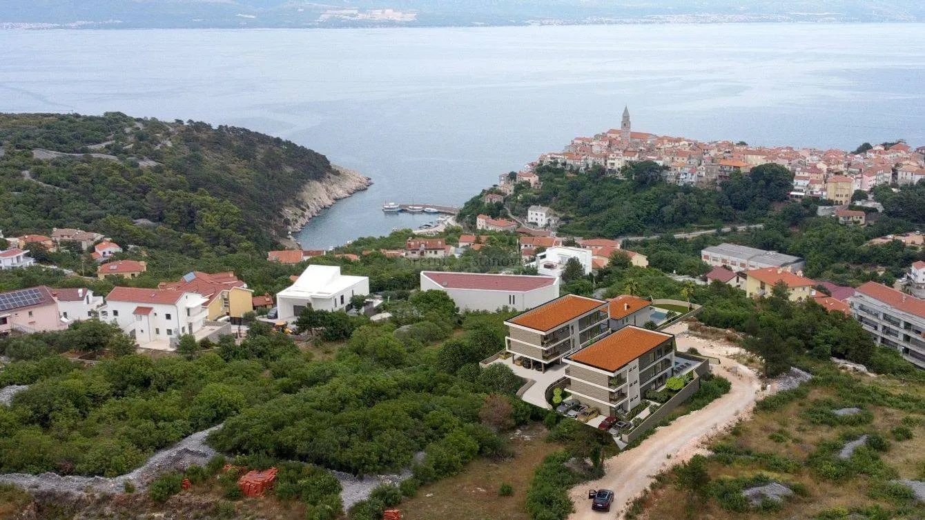 Apartman - Stan S Pogledom Na More Na 1. Katu - Vrbnik