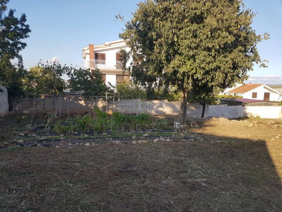 građevinski teren, vodice 1500m2 - slika 12