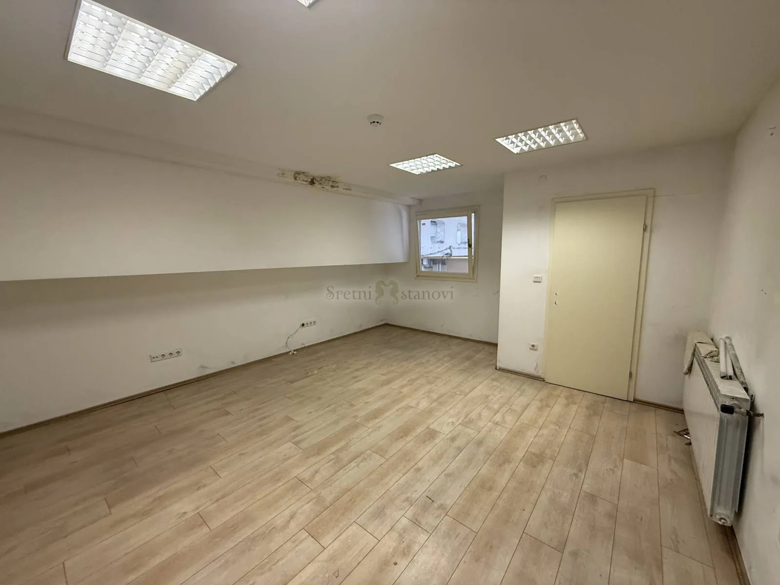 iznajmljuje se skladište – 1.700 m² – trnje - slika 14