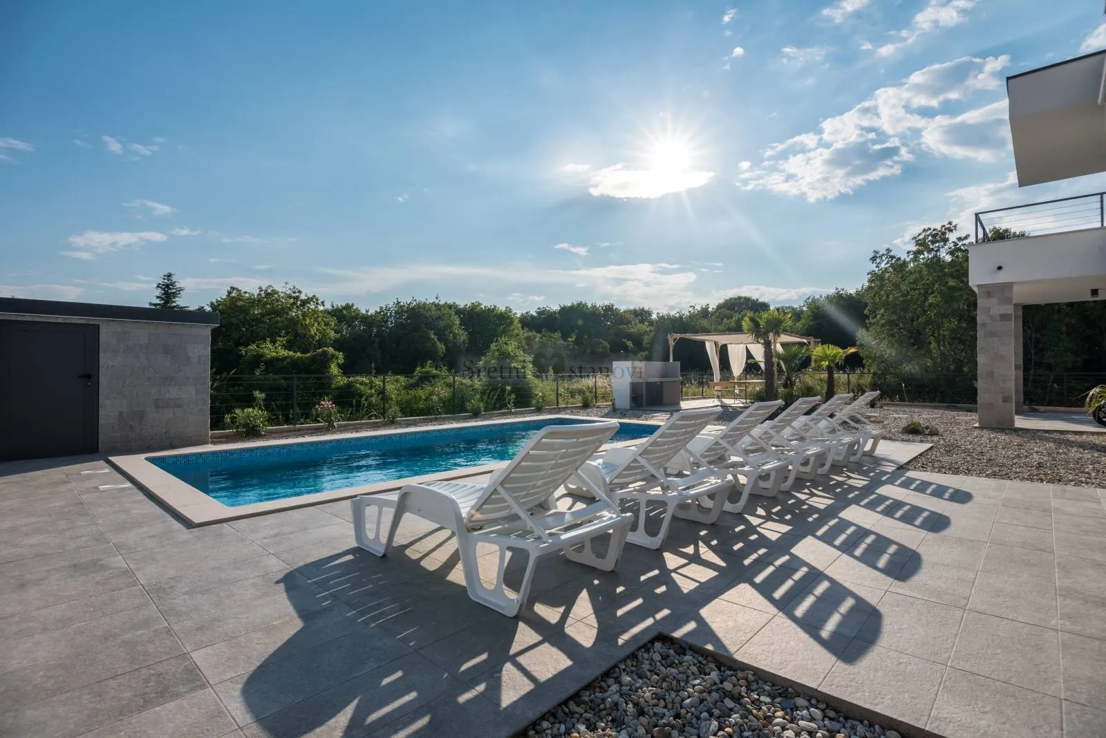 krk, novogradnja, 300 m2, kuća sa četiri stana i bazenom - slika 5