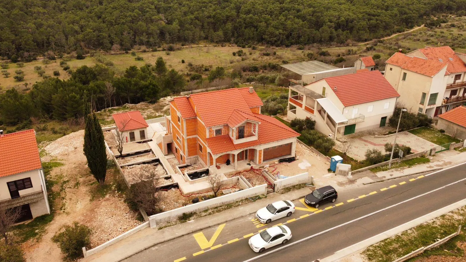 predivna, luksuzna kuća s pomoćnim objektom i bazenom - slika 22