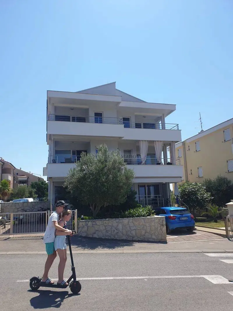 penthouse novalja, 4s+db, otvoreni pogled prema moru - slika 13