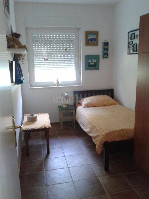 kuća 60 m od mora, ugljan - slika 11
