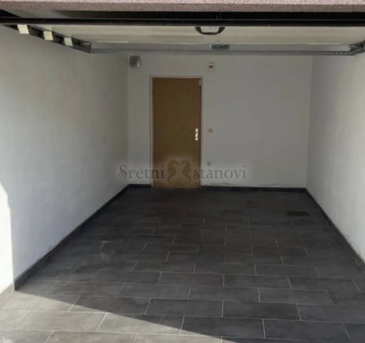 Zamet, 18,80 m2, izvrsna garaža - Rijeka