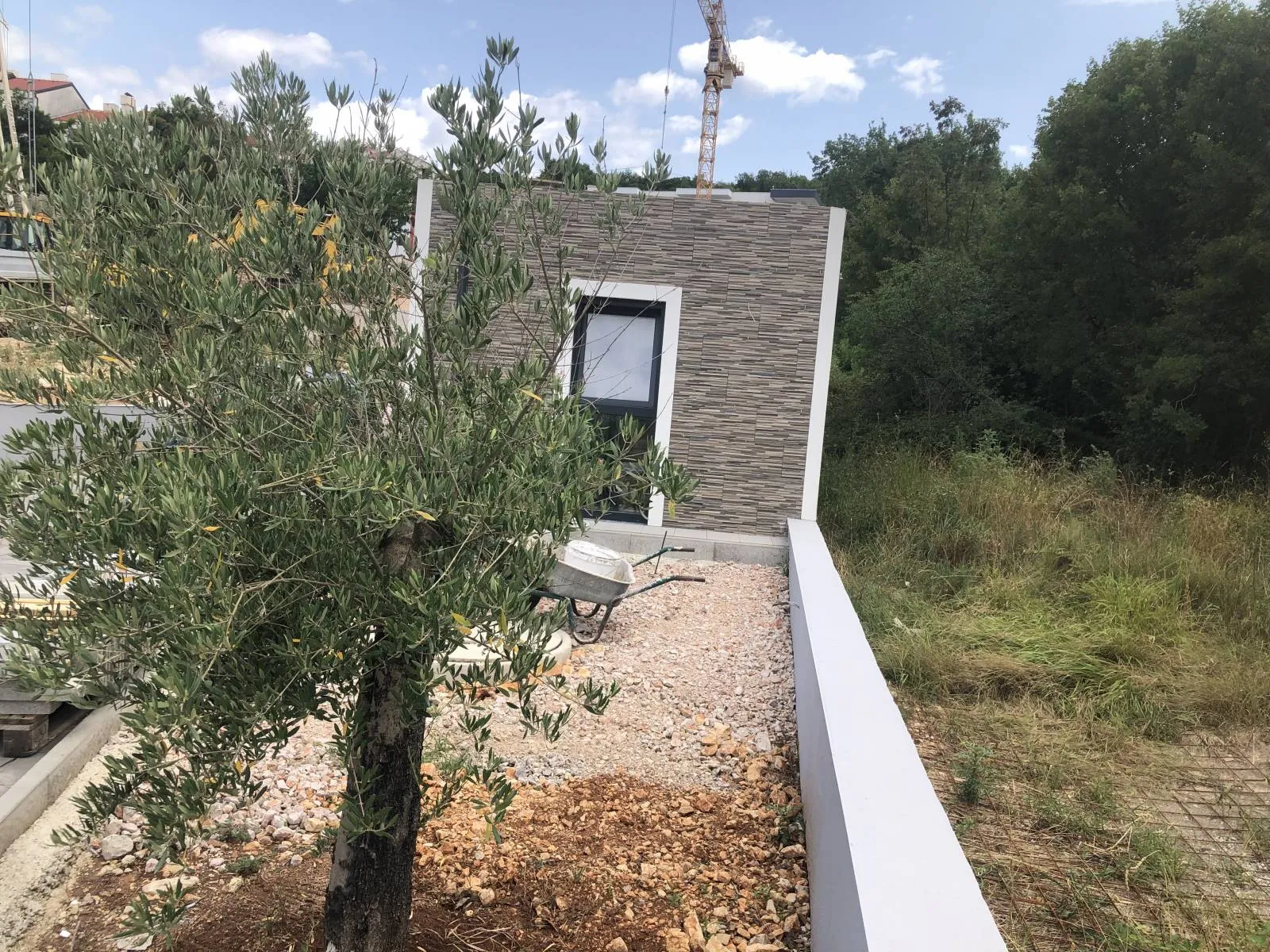 kostrena, novogradnja, kuća sa 2 stana, bazenom i depadansom - slika 10