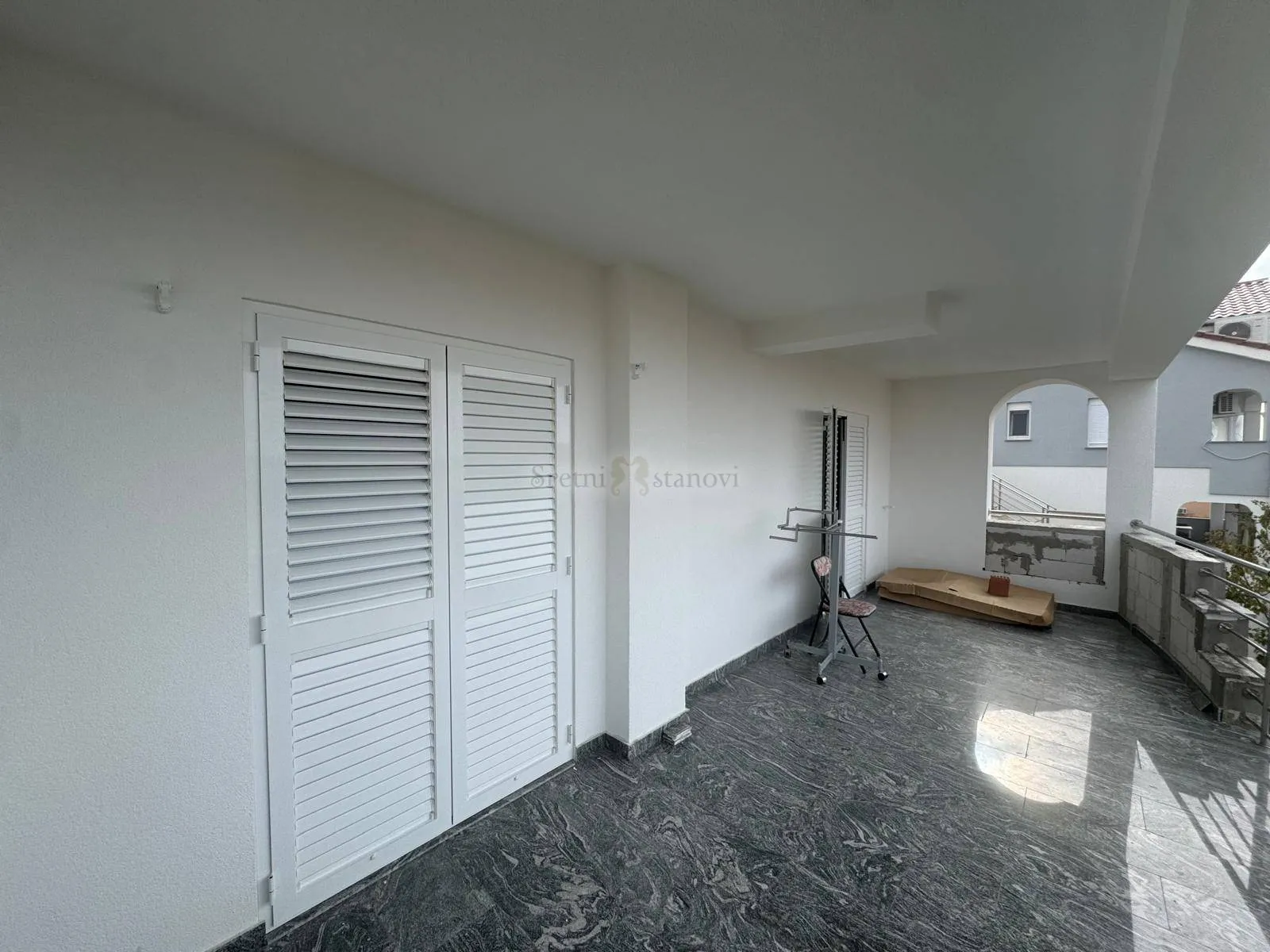 novalja, kuća s 4 apartmana, blizina i pogled na more - slika 4