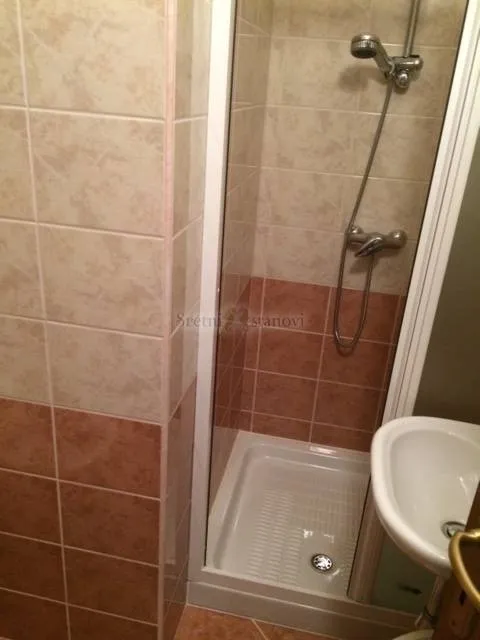 opatija,pobri, tri stana i poslovnim prostoro,850 m2 - slika 14